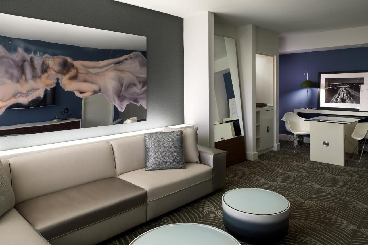 Spectacular One-Bedroom Corner King Suite