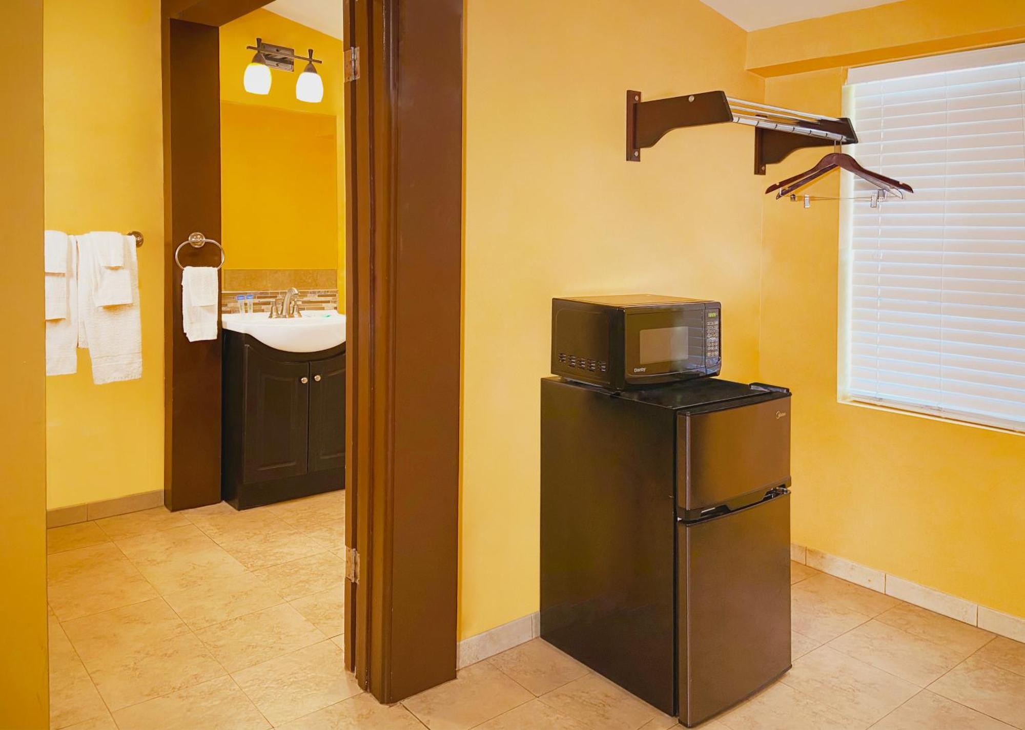Deluxe Suite Spa Bath