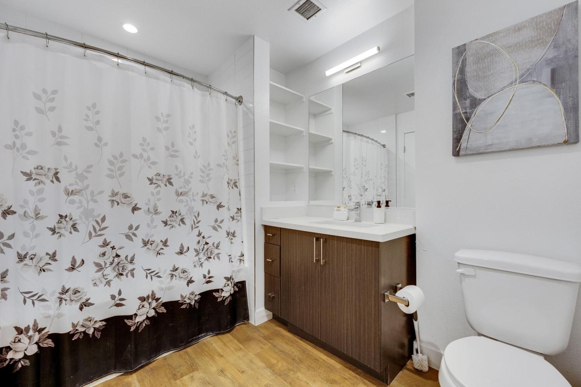Two-Bedroom Apartment,1547046580:JPEG