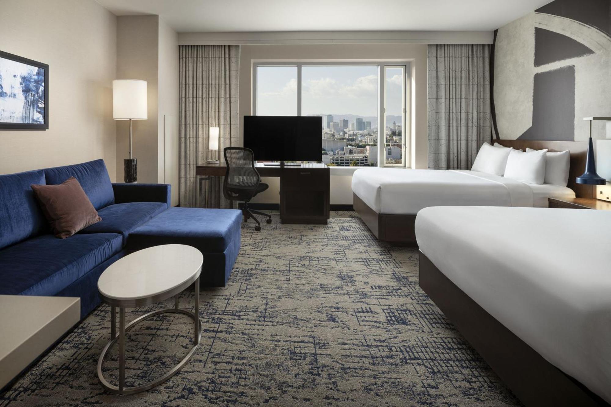Guest room 2 Queen Sofa bed Hollywood Sign view