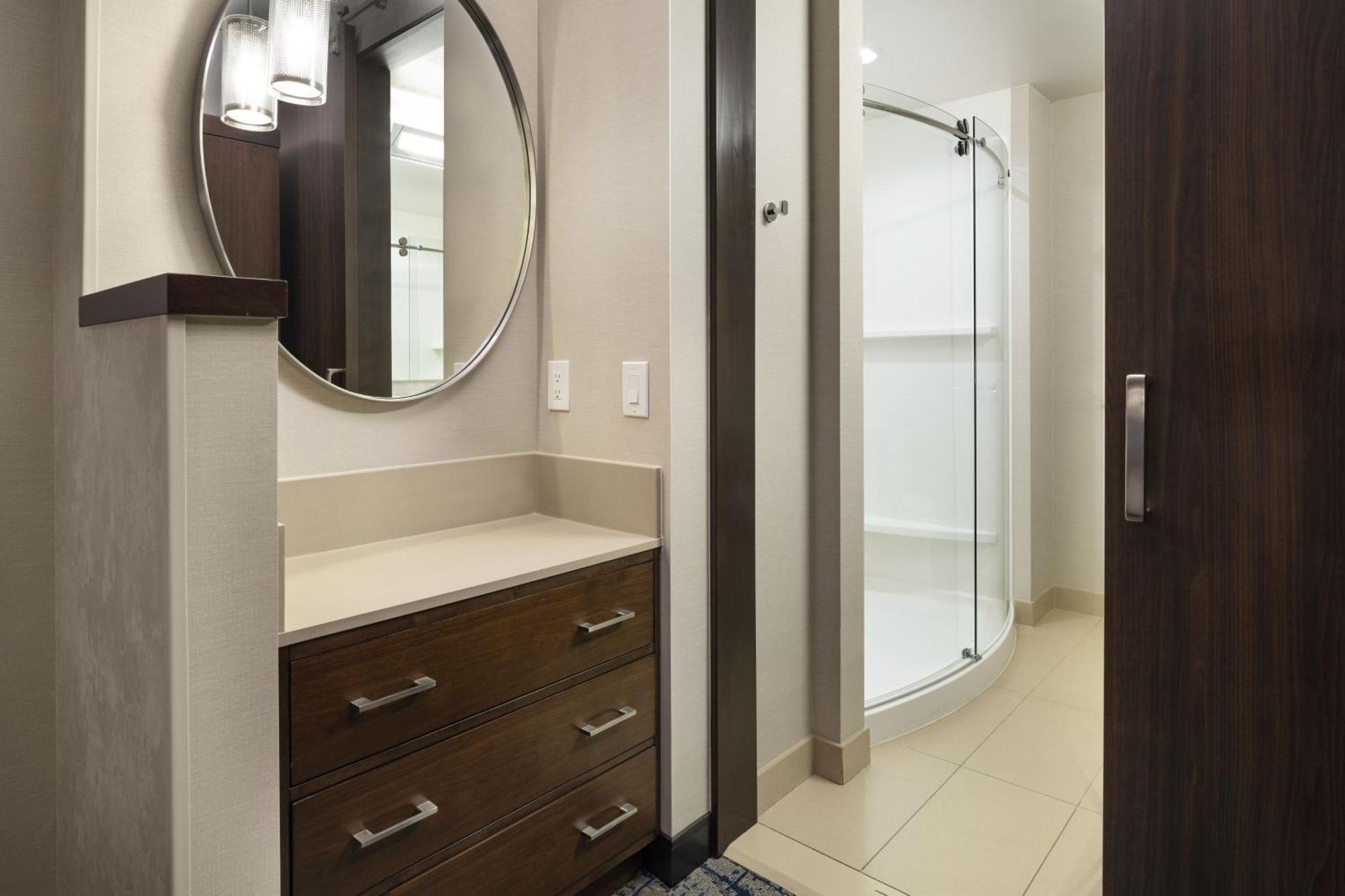 One-Bedroom Junior Suite