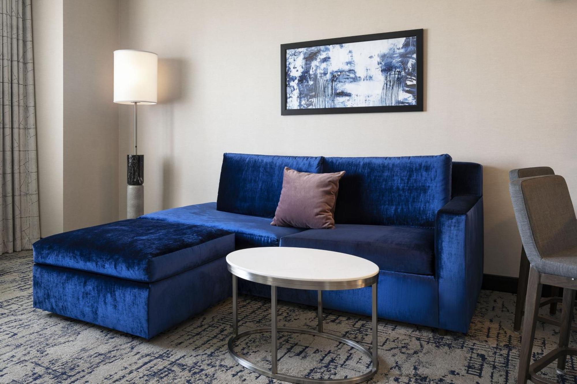 One-Bedroom Junior Suite