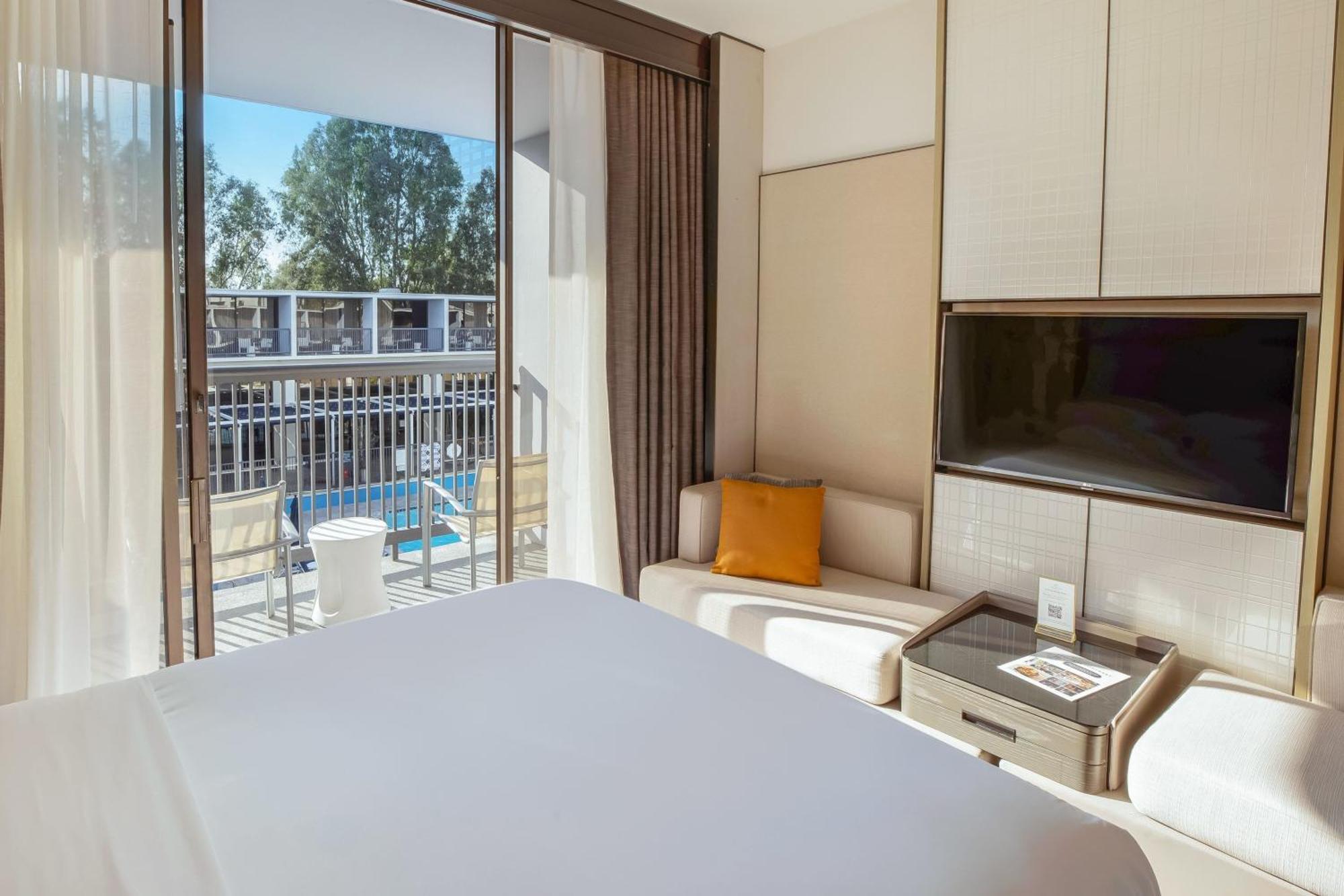 Guest room 2 Queen Pool view Pool access Balcony