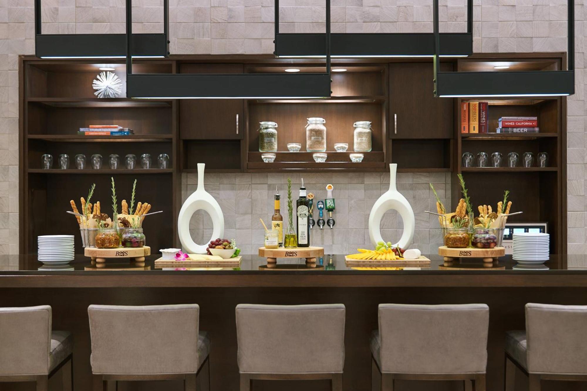 King or Double Room Concierge Level