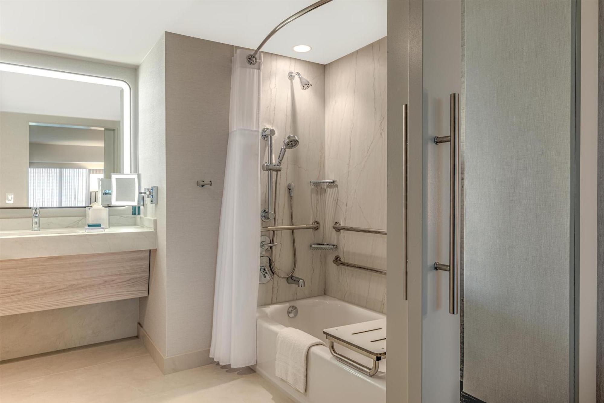 King Room Tub Mobility Hearing Access