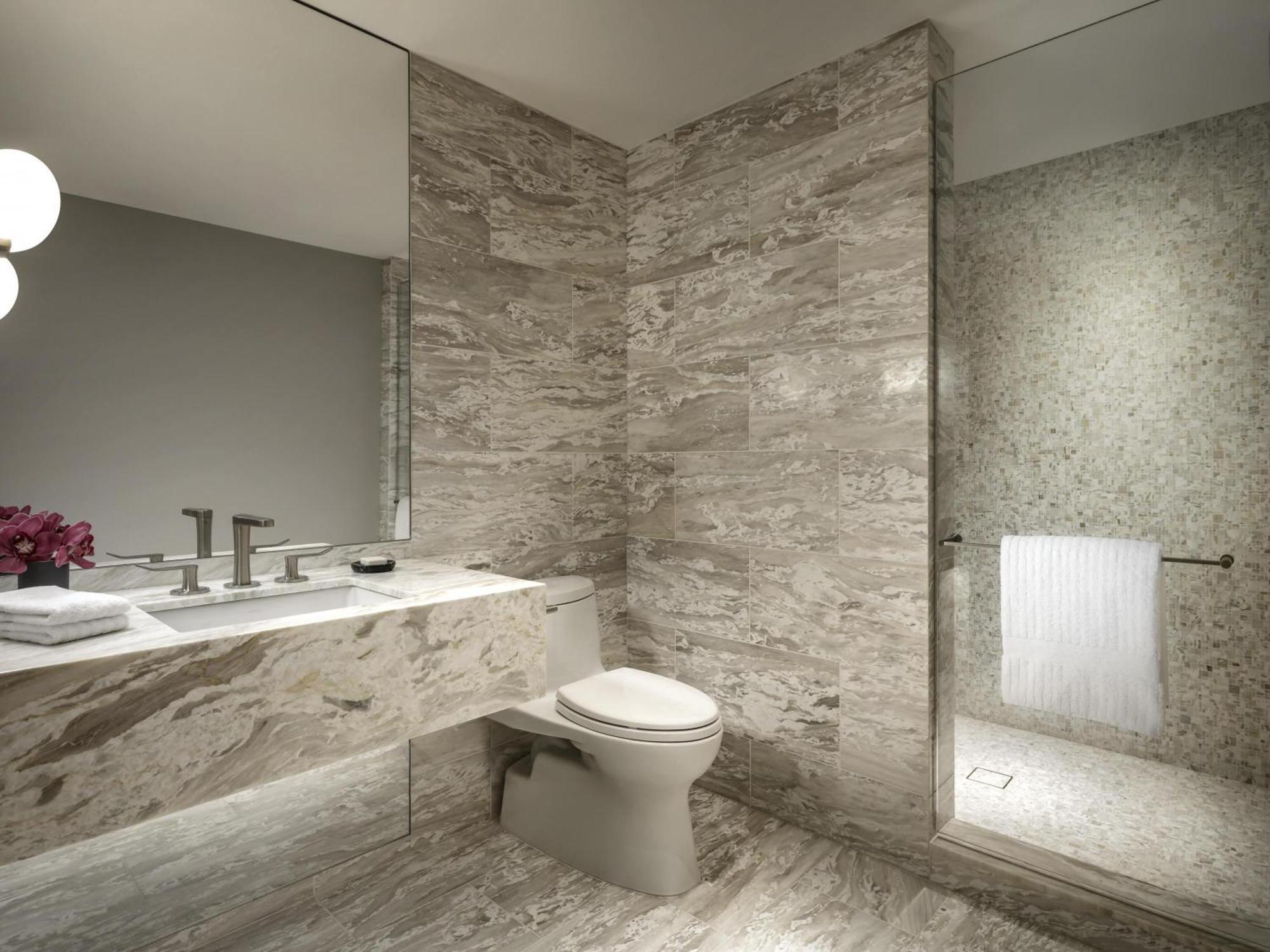 Fairmont Gold Signature One Bedroom Corner Suite Lounge Access Mobility Access