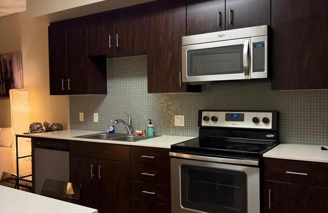 Wilshire La Brea Apartments-1