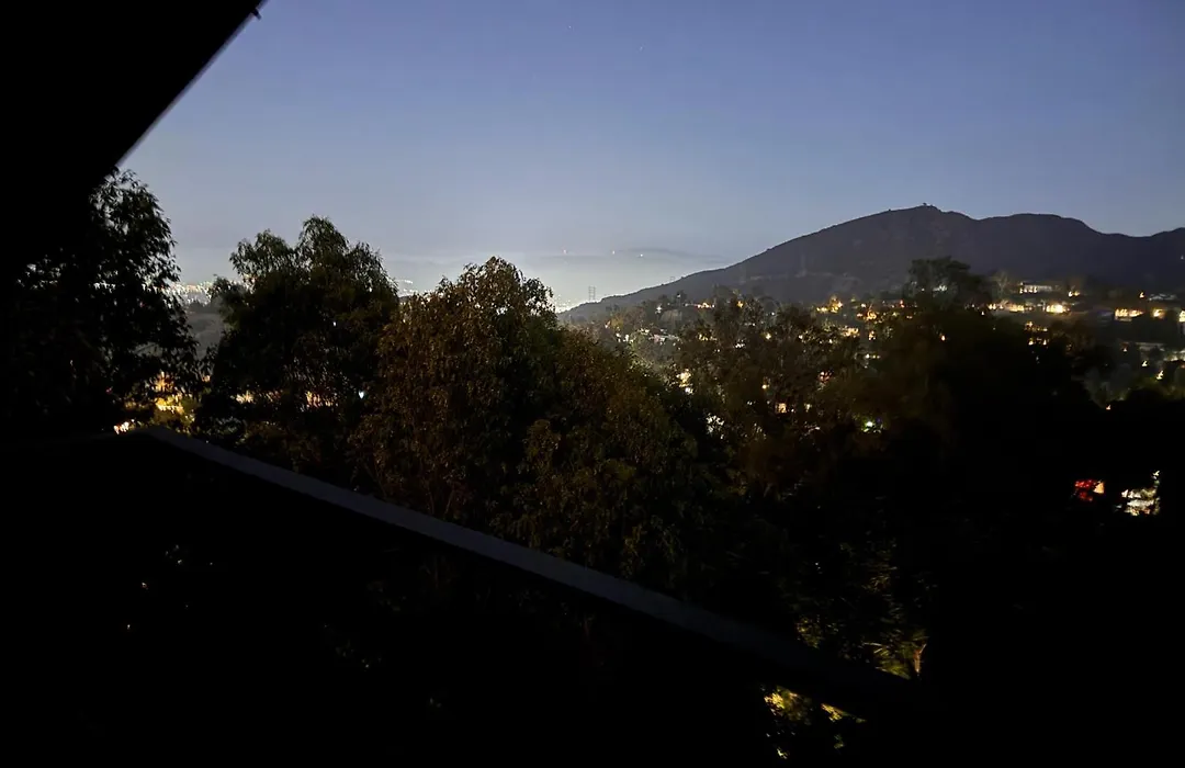 Architectural Marvel In Hollywood Hills With Views-1