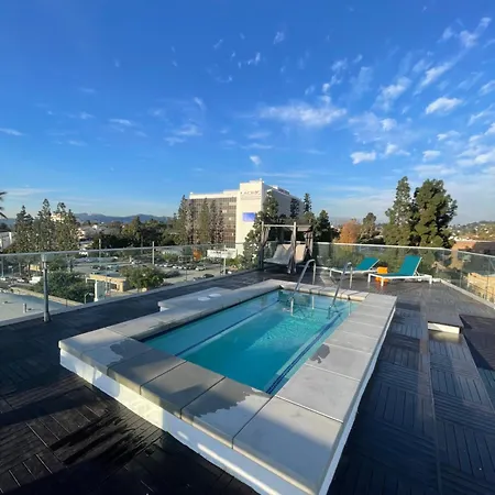 Luxury Downtown Los Angeles Penthouse Condo With Skyline Views-3