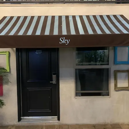 L.A. Sky Boutique Hotel-2