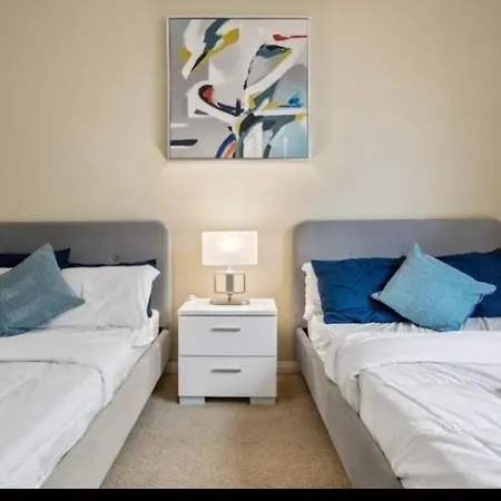 The Reve Appartment Marina 2 Bedrooms With Swimming Pool Free Parking-3