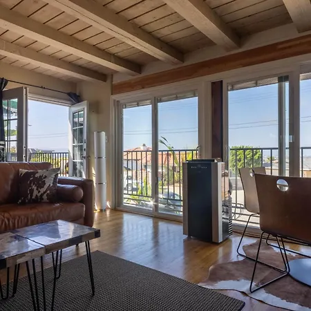 Overlooking Marina Del Rey Sailboats, Is Green Ginger Playa Del Rey On The Bluff,-3