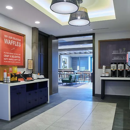 Hampton Inn & Suites Sherman Oaks-2