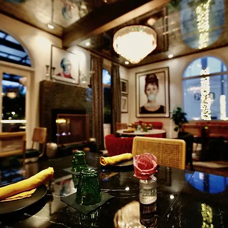 The Crescent Hotel Beverly Hills-2