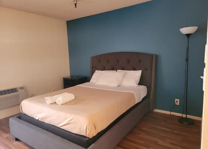 Charming Hotel Style Beverly Hills Los Angeles