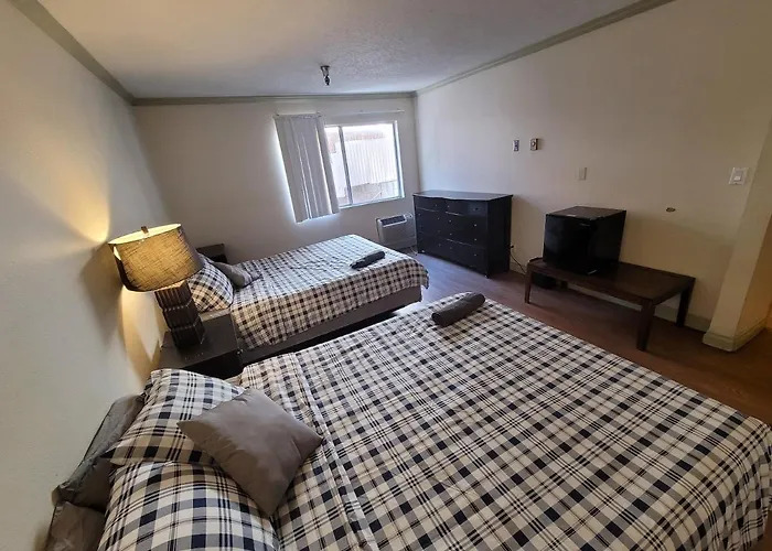 La Spacious Hotel Style Unit Los Angeles