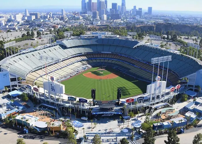 Central La Hub Nearby Dodgers, Pasadena & Downtown Los Angeles