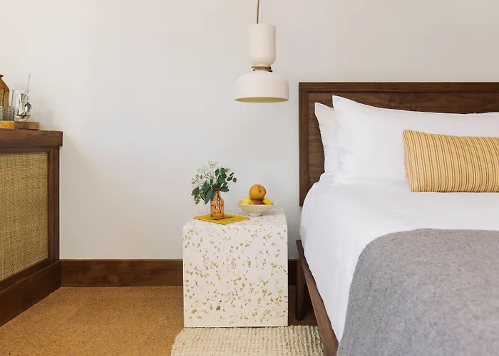 Silver Lake Pool & Inn Los Angeles