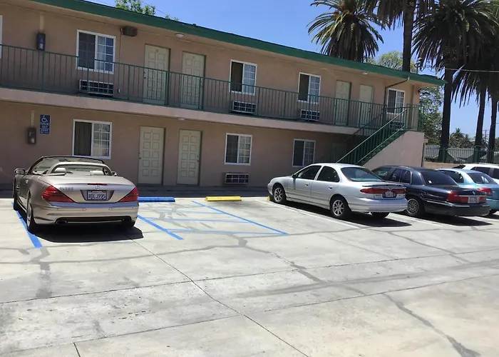 Pine Tree Inn Los Angeles